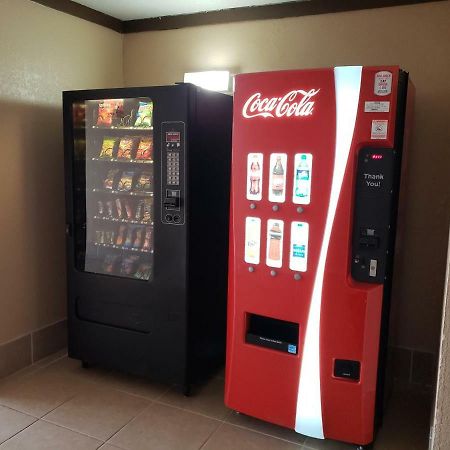 デイズ イン バイ ウィンダム コーバリス コー​​バリス エクステリア 写真